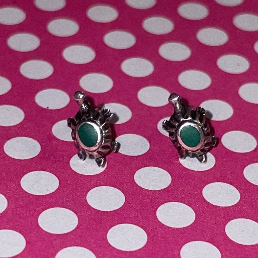 Turtle earrings 🐢💕 - Picture 3 of 7